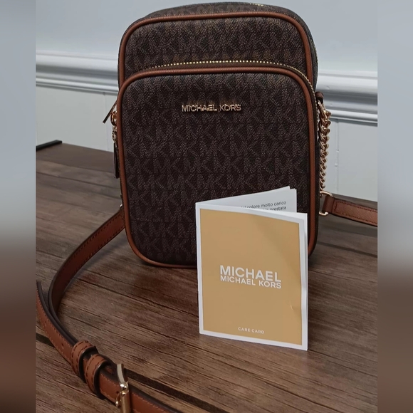 Michael Kors Medium Jet Set Dark Brown Crossbody Bag 8" Tall X 6" Wide NWOT - Picture 2 of 6